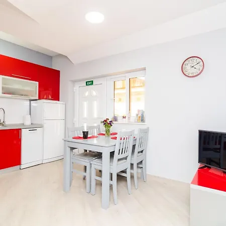 아파트 Donita - Comfort Two Bedroom With Balcony And Sea View