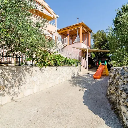 아파트 Donita - Comfort Two Bedroom With Balcony And Sea View