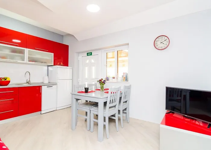 Apartamento Donita - Comfort Two Bedroom With Balcony And Sea View