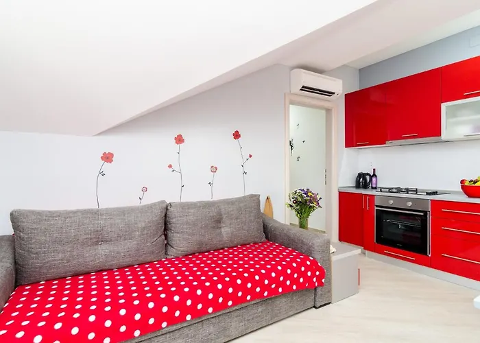 Donita - Comfort Two Bedroom With Balcony And Sea View Apartamento