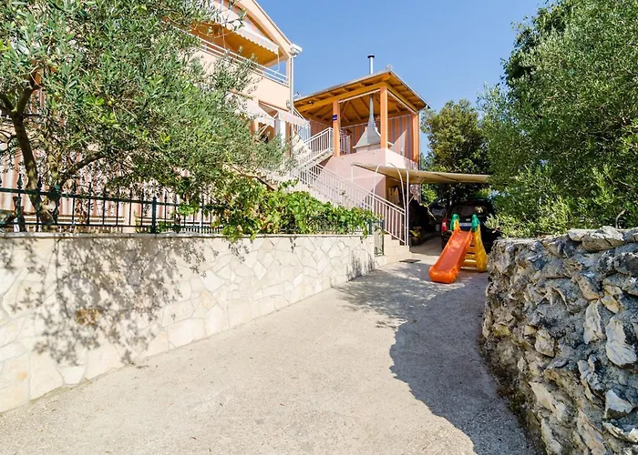 Apartamento Donita - Comfort Two Bedroom With Balcony And Sea View